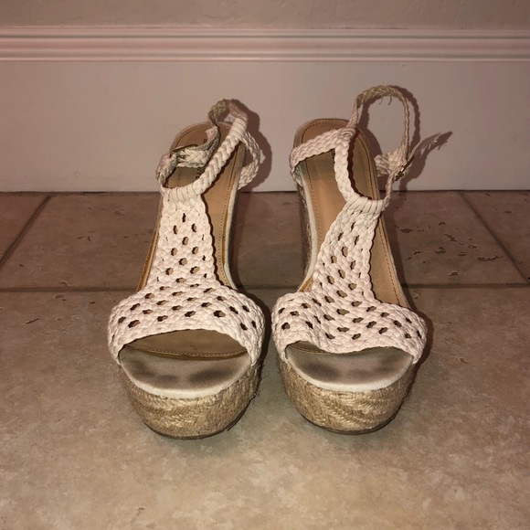 Lace Wedges - Picture 2 of 3